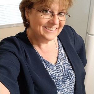 Meet your Posher, Debbie